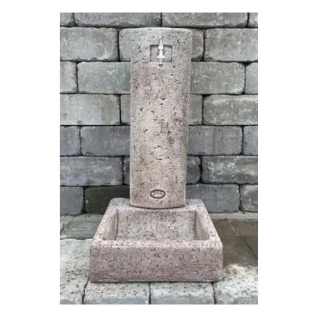 Beton Jován díszkút Velence állókút